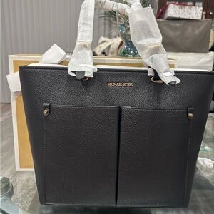 MK Jet Set Travel MD DBL Pocket Tote Bag